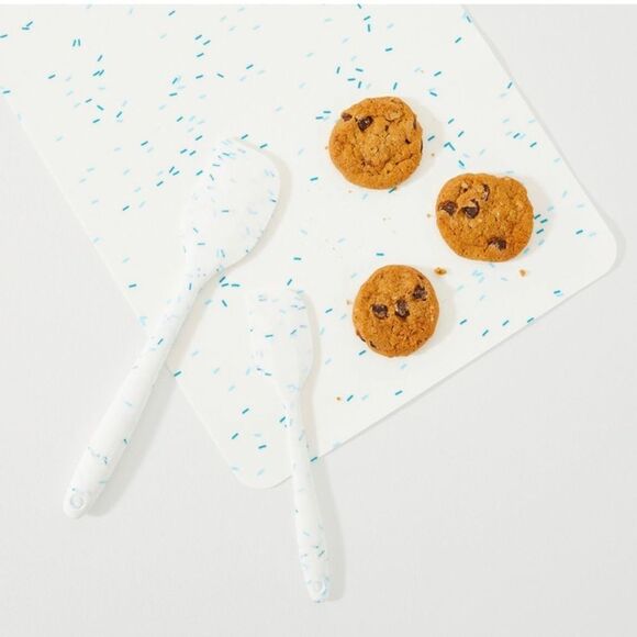 New! FABFITFUN FALL 2022 Chic & Tonic 3 Piece Baking Set - Picture 2 of 4